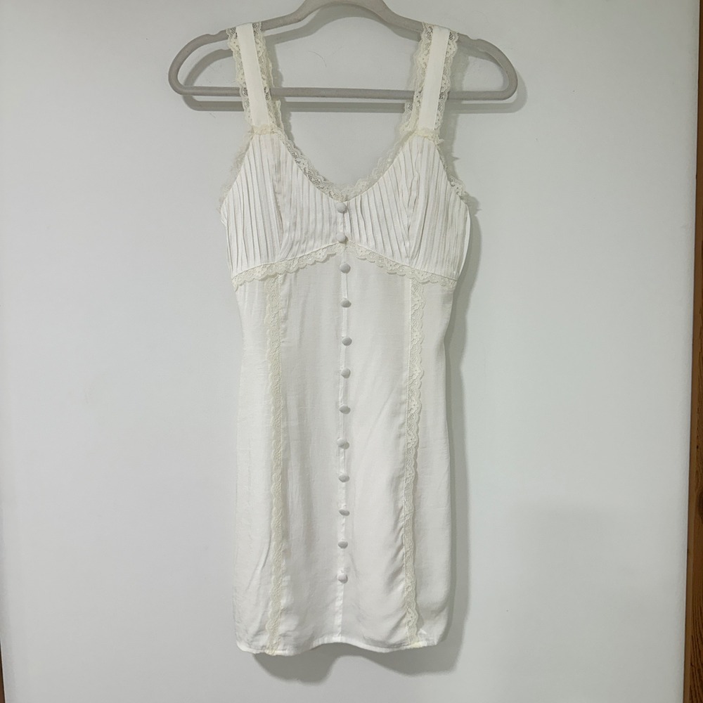 Princess Polly Mini Dress Womens 2 White Lace Trim Pleated Button Front